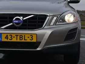 Volvo XC60 T5 241PK Automaat Kinetic thumbnail 7