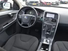 Volvo XC60 T5 241PK Automaat Kinetic thumbnail 10