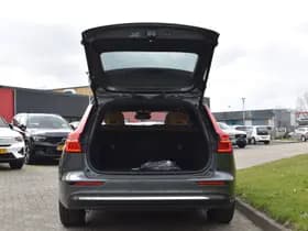 Volvo V60 T6 AWD 350PK Plug-in Hybrid Ultra Dark thumbnail 12