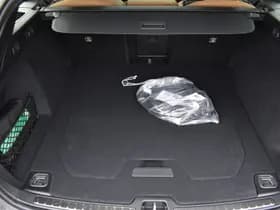 Volvo V60 T6 AWD 350PK Plug-in Hybrid Ultra Dark thumbnail 13