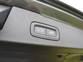 Volvo V60 T6 AWD 350PK Plug-in Hybrid Ultra Dark thumbnail 14