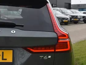 Volvo V60 T6 AWD 350PK Plug-in Hybrid Ultra Dark thumbnail 18