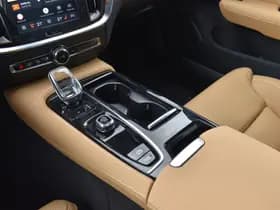 Volvo V60 T6 AWD 350PK Plug-in Hybrid Ultra Dark thumbnail 40