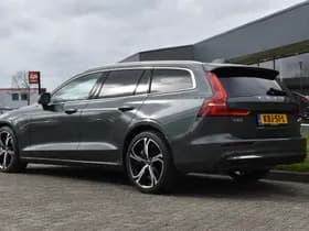 Volvo V60 T6 AWD 350PK Plug-in Hybrid Ultra Dark thumbnail 9