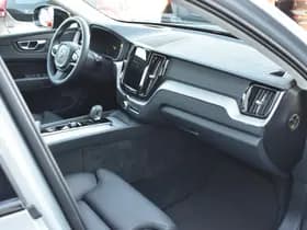 Volvo XC60 T6 AWD 350PK Plug-in Hybrid Ultimate Dark thumbnail 23