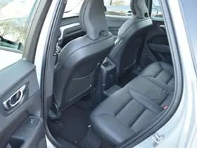 Volvo XC60 T6 AWD 350PK Plug-in Hybrid Ultimate Dark thumbnail 24