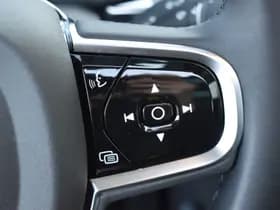 Volvo XC60 T6 AWD 350PK Plug-in Hybrid Ultimate Dark thumbnail 35