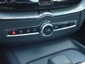 Volvo XC60 T6 AWD 350PK Plug-in Hybrid Ultimate Dark thumbnail 45