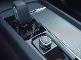 Volvo XC60 T6 AWD 350PK Plug-in Hybrid Ultimate Dark thumbnail 46