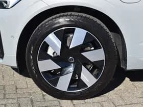 Volvo XC60 T6 AWD 350PK Plug-in Hybrid Ultimate Dark thumbnail 6