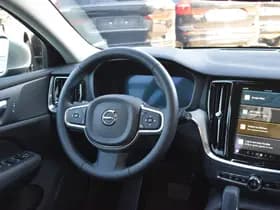 Volvo V60 T6 AWD 350PK Plug-in Hybrid Essential Bright thumbnail 19