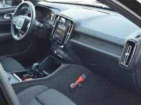 Volvo XC40 Recharge Core 70 kWh thumbnail 18