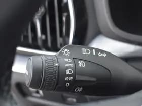 Volvo V60 B3 177PK Automaat Momentum Advantage thumbnail 25