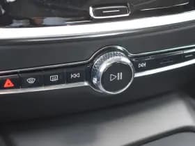 Volvo V60 B3 177PK Automaat Momentum Advantage thumbnail 35