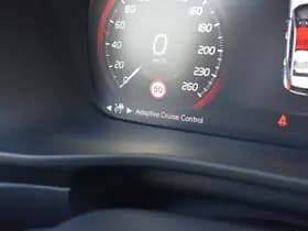 Volvo XC40 T3 156PK Momentum thumbnail 35