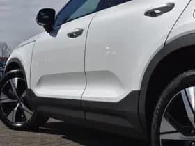Volvo XC40 Recharge Pro thumbnail 11