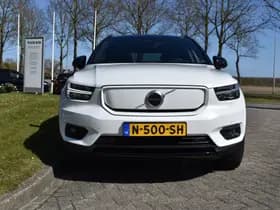Volvo XC40 Recharge Pro thumbnail 3