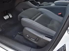 Volvo XC40 Recharge Pro thumbnail 27