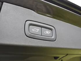 Volvo V60 B4 211PK Automaat Plus Dark thumbnail 18