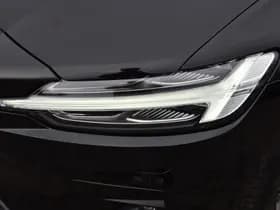 Volvo V60 B4 211PK Automaat Plus Dark thumbnail 3