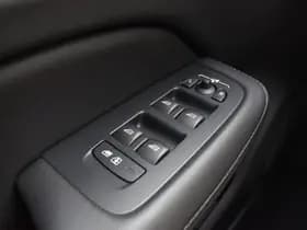 Volvo V60 B4 211PK Automaat Plus Dark thumbnail 31