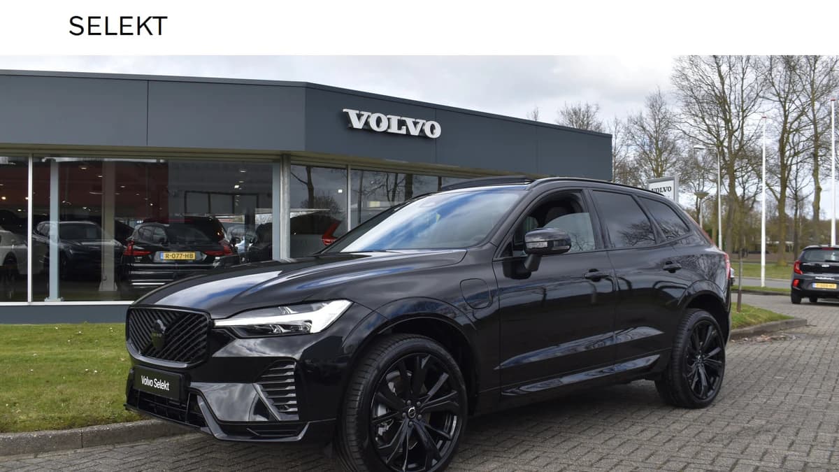 Volvo XC60 T6 AWD 350PK Plug-in Hybrid Plus Black Edition — foto 1