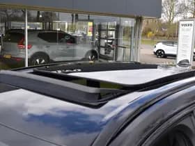 Volvo XC60 T6 AWD 350PK Plug-in Hybrid Plus Black Edition thumbnail 12