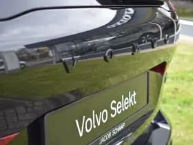 Volvo XC60 T6 AWD 350PK Plug-in Hybrid Plus Black Edition thumbnail 17