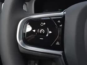 Volvo XC60 T6 AWD 350PK Plug-in Hybrid Plus Black Edition thumbnail 31