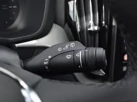 Volvo XC60 T6 AWD 350PK Plug-in Hybrid Plus Black Edition thumbnail 34