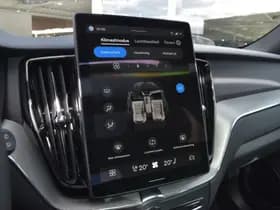 Volvo XC60 T6 AWD 350PK Plug-in Hybrid Plus Black Edition thumbnail 43