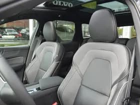 Volvo XC60 T6 AWD 350PK Plug-in Hybrid Plus Black Edition thumbnail 9