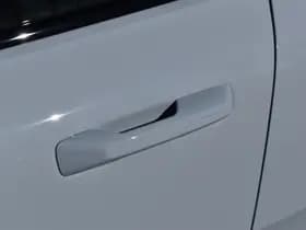 Volvo EX30 thumbnail 8