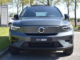 Volvo EX40 thumbnail 3