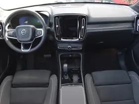 Volvo EX40 thumbnail 6