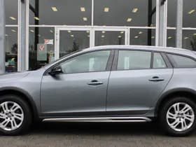 Volvo V60 Cross Country D4 Nordic+ thumbnail 2