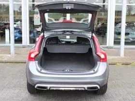 Volvo V60 Cross Country D4 Nordic+ thumbnail 7