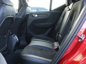 Volvo XC40 Recharge P8 AWD R-Design thumbnail 14