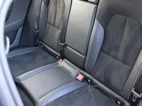 Volvo XC40 Recharge P8 AWD R-Design thumbnail 16