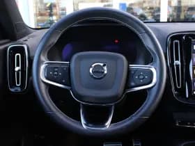 Volvo XC40 Recharge P8 AWD R-Design thumbnail 33