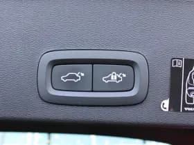 Volvo XC40 Recharge P8 AWD R-Design thumbnail 5