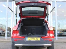 Volvo XC40 Recharge P8 AWD R-Design thumbnail 6