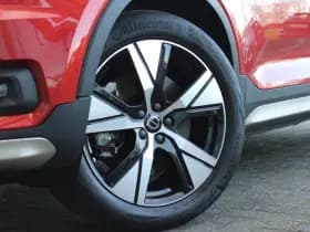 Volvo XC40 Recharge P8 AWD R-Design thumbnail 9