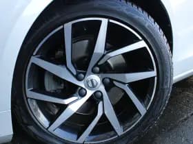 Volvo V60 T4 Automaat Momentum Pro thumbnail 12