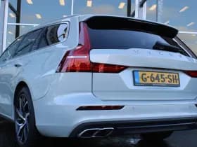 Volvo V60 T4 Automaat Momentum Pro thumbnail 3