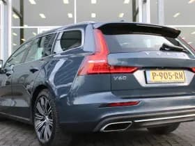 Volvo V60 T6 Plug-in hybrid AWD Essential Bright thumbnail 3