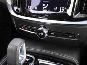 Volvo V60 T6 Plug-in hybrid AWD Essential Bright thumbnail 55