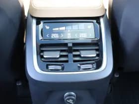 Volvo XC90 T8 Twin Engine AWD Momentum thumbnail 17