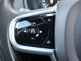 Volvo XC90 T8 Twin Engine AWD Momentum thumbnail 22