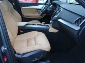 Volvo XC90 T8 Twin Engine AWD Momentum thumbnail 42